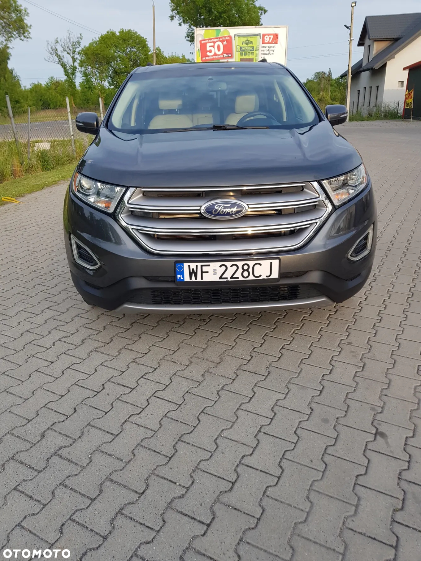 Ford Edge - 2