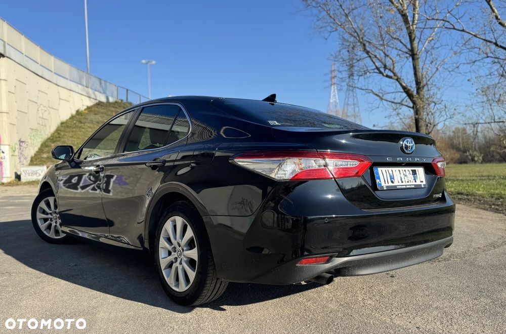 Toyota Camry 2.5 Hybrid Comfort CVT - 4
