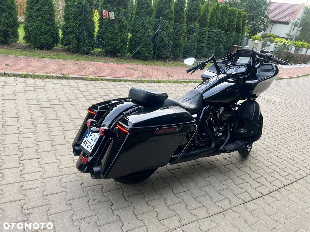 Harley-Davidson Touring Road Glide - 12
