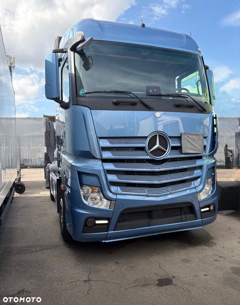 Mercedes-Benz ACTROS - 2