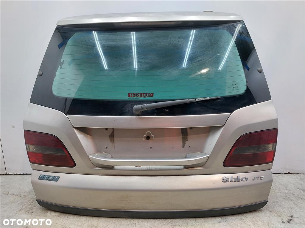 Klapa tył tylna SZYBA Fiat Stilo 2001-2007 SREBRNA KOMBI LAK:647 - 1
