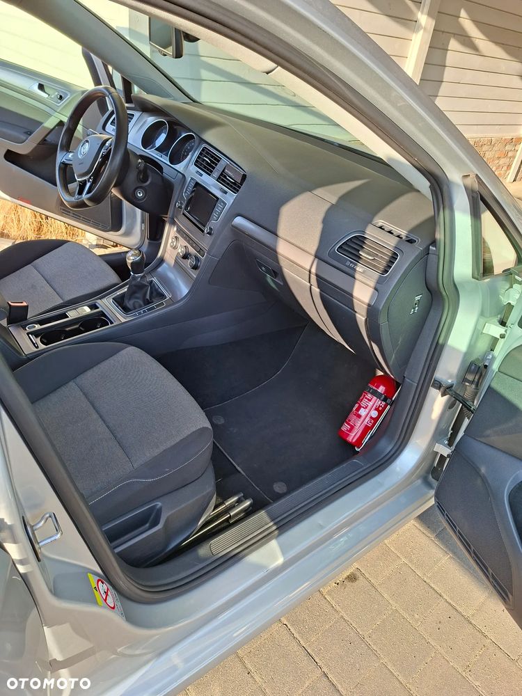 Volkswagen Golf 1.6 TDI BlueMotion Technology Comfortline - 22
