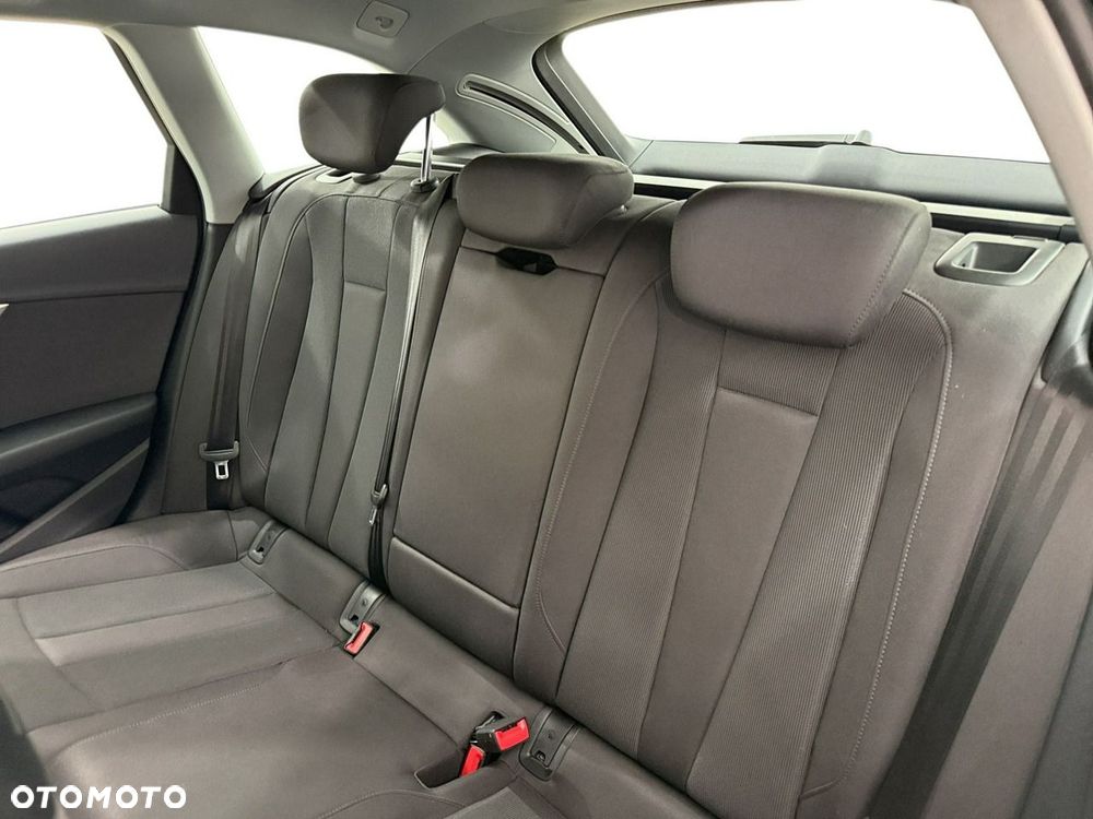Audi A4 Avant - 13