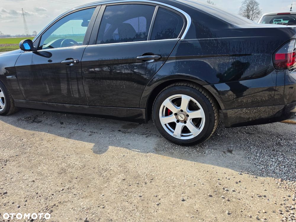 BMW Seria 3 325i - 9