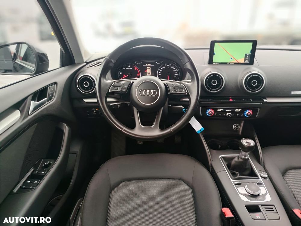 Audi A3 1.6 TDI ack (clean diesel) S line Sportpaket - 14