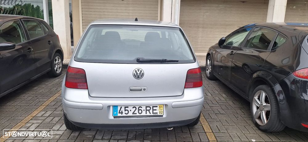 VW Golf 1.9 TDi 25 Anos - 11