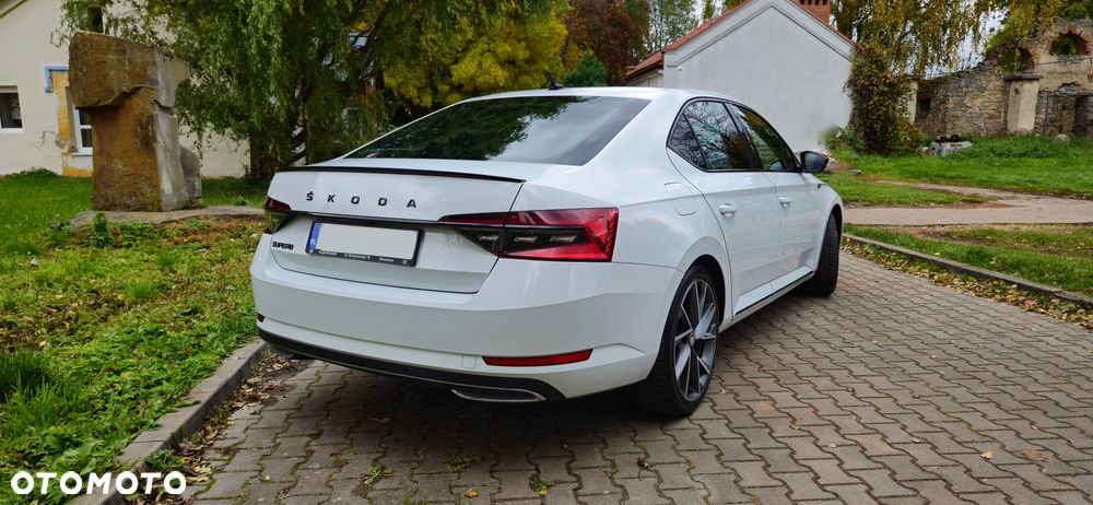 Skoda Superb 2.0 TDI SCR Sportline DSG - 19