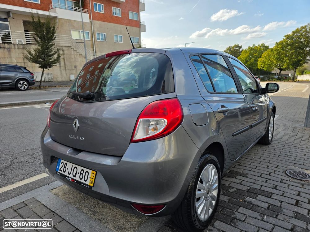 Renault Clio 1.5 dCi Dynamique S - 8