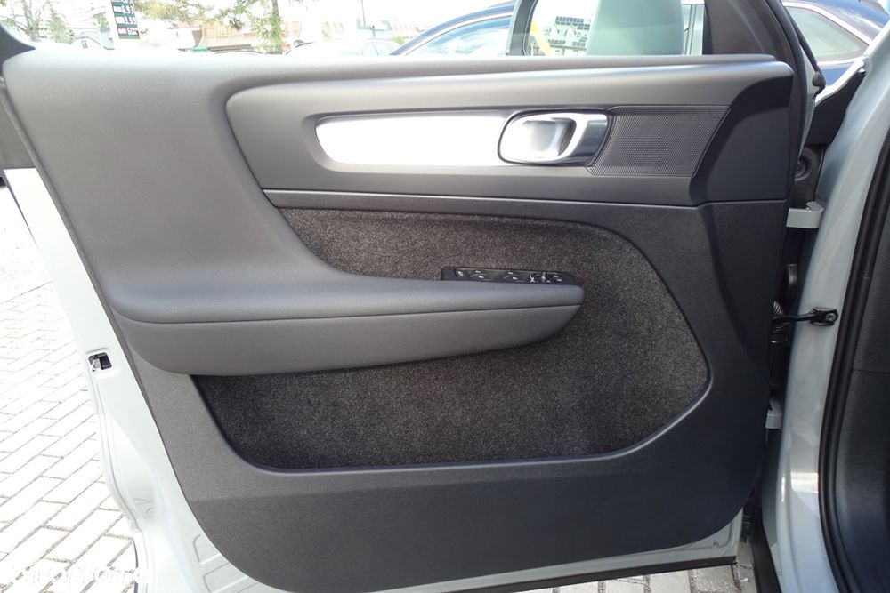 Volvo XC 40 2024