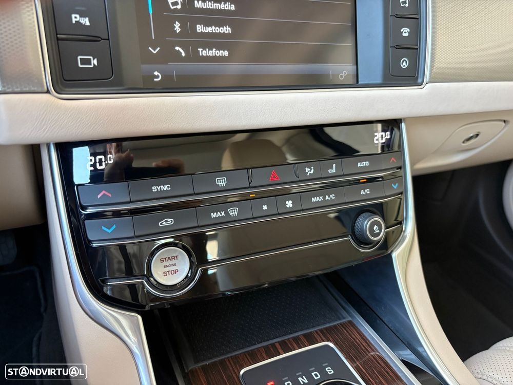 Jaguar XF 3.0 TDV6 Portfolio Aut. - 41