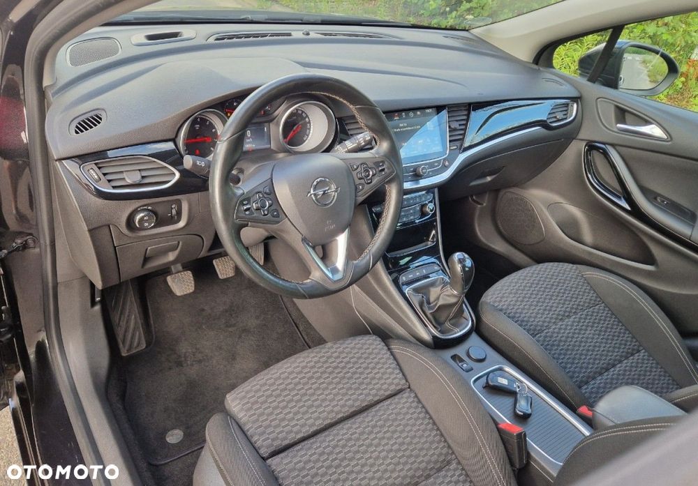 Opel Astra 1.4 Turbo Innovation - 19