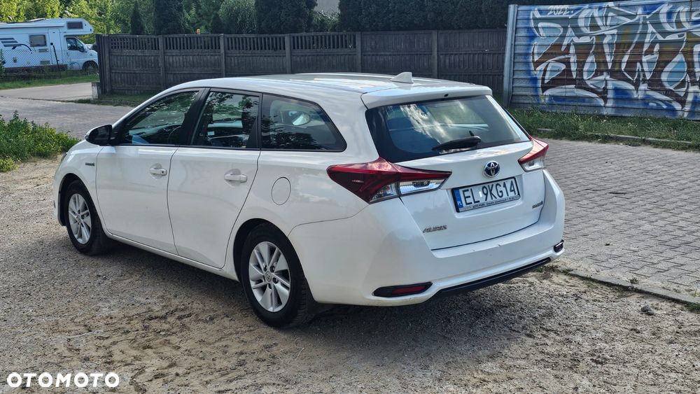 Toyota Auris Hybrid 135 Active - 5
