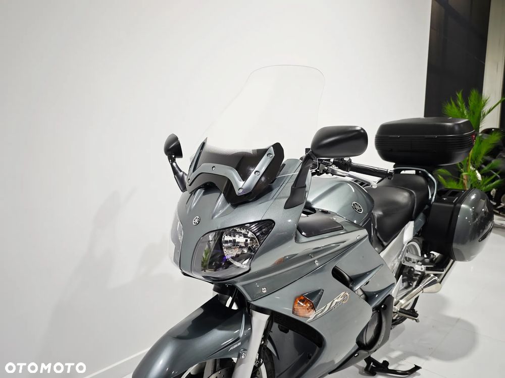 Yamaha FJR - 11
