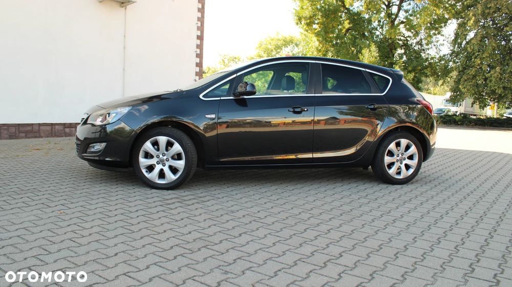 Opel Astra 1.4 Turbo Cosmo - 27