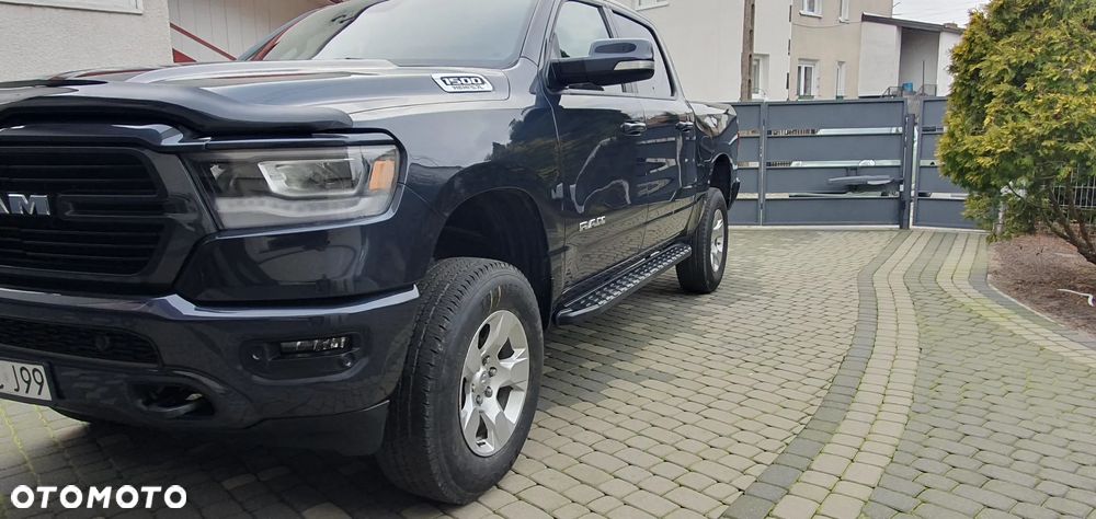 Dodge RAM 1500 5.7 4x4 - 16