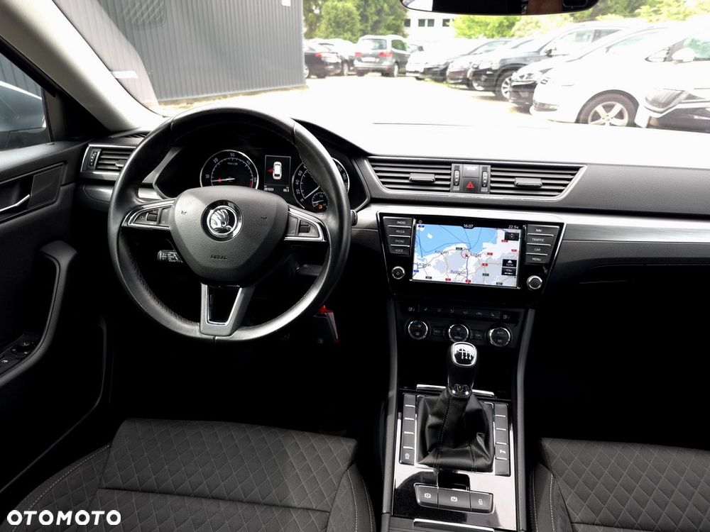 Skoda Superb 2.0 TDI Style - 7