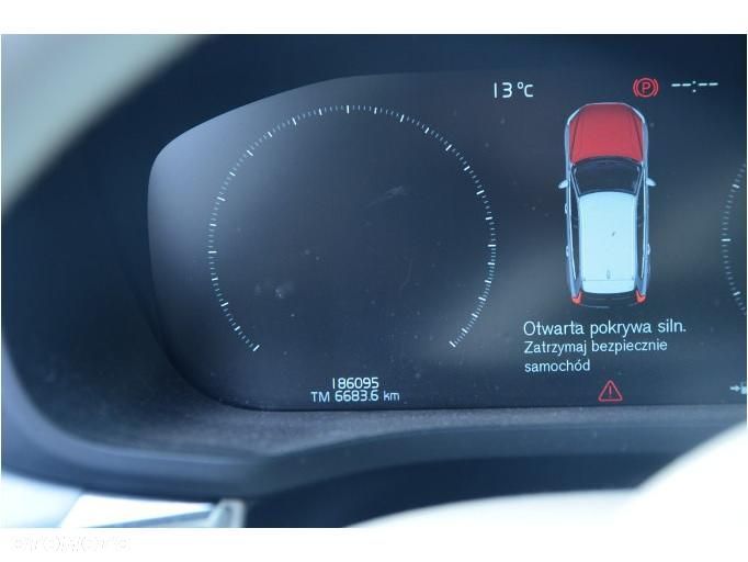 Volvo XC 60 D4 AWD Momentum - 8