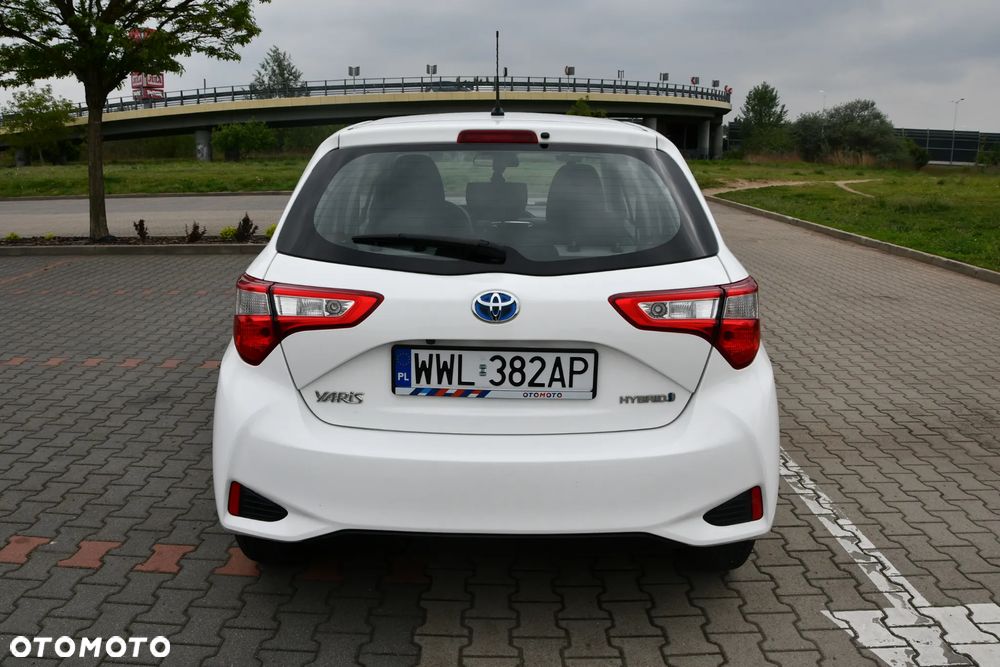 Toyota Yaris Hybrid 100 Premium EU6 - 6