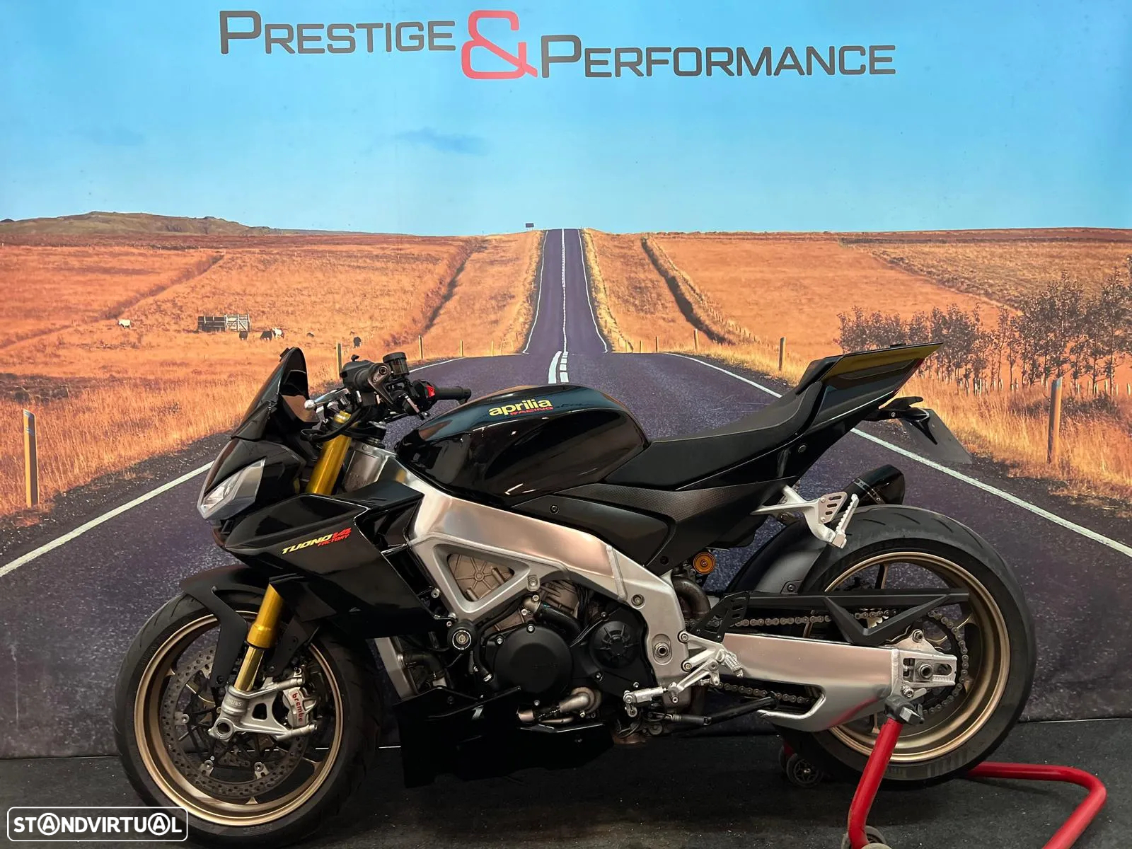 Aprilia Tuono V4 FACTORY - 2