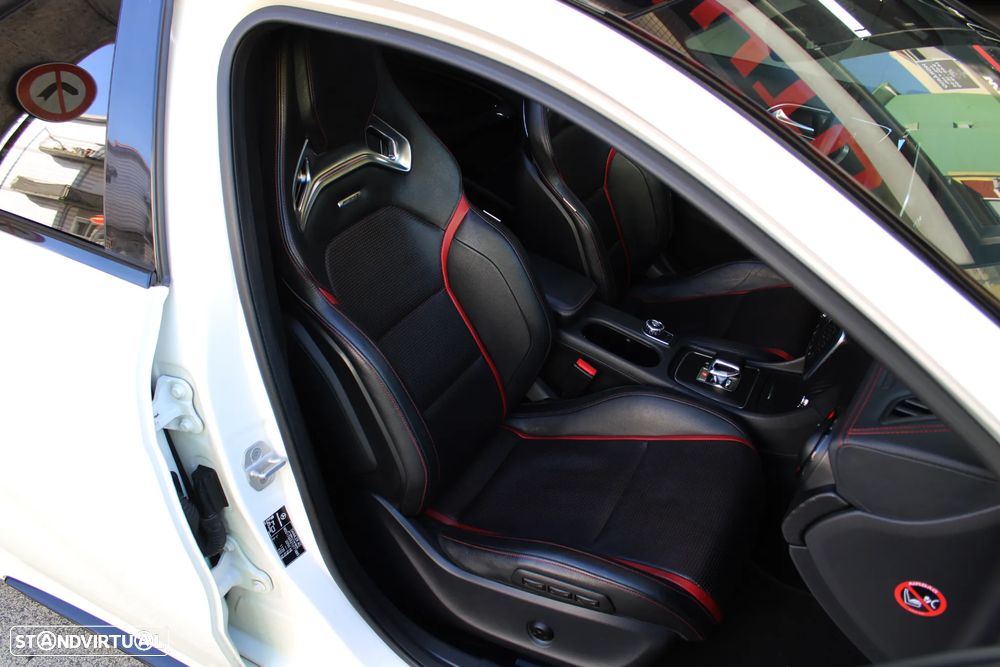 Mercedes-Benz A 45 AMG 4Matic Speedshift 7G-DCT - 29