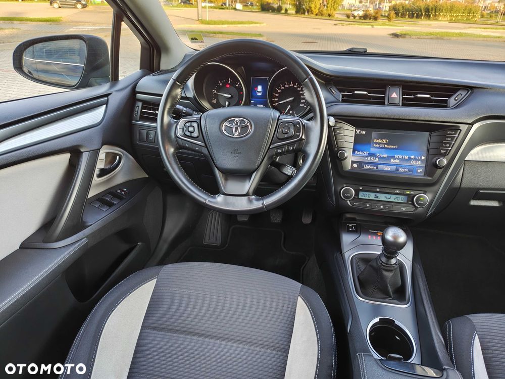 Toyota Avensis - 6