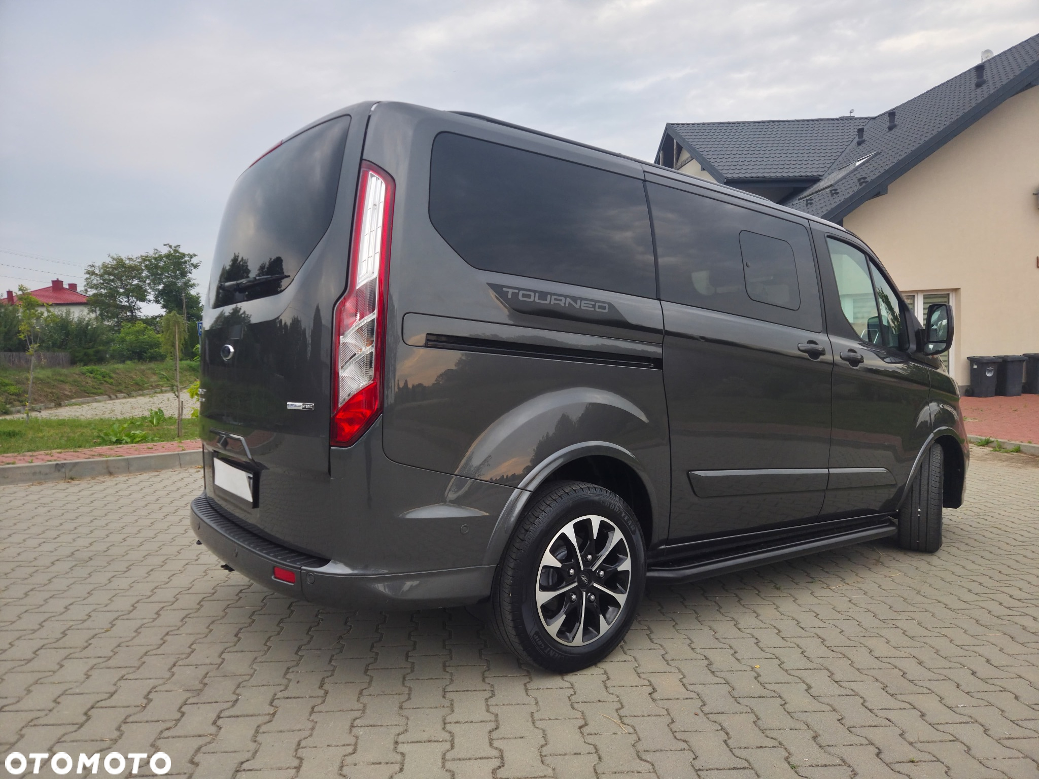 Ford Tourneo Custom 320 L1H1 VA MH Trend - 10