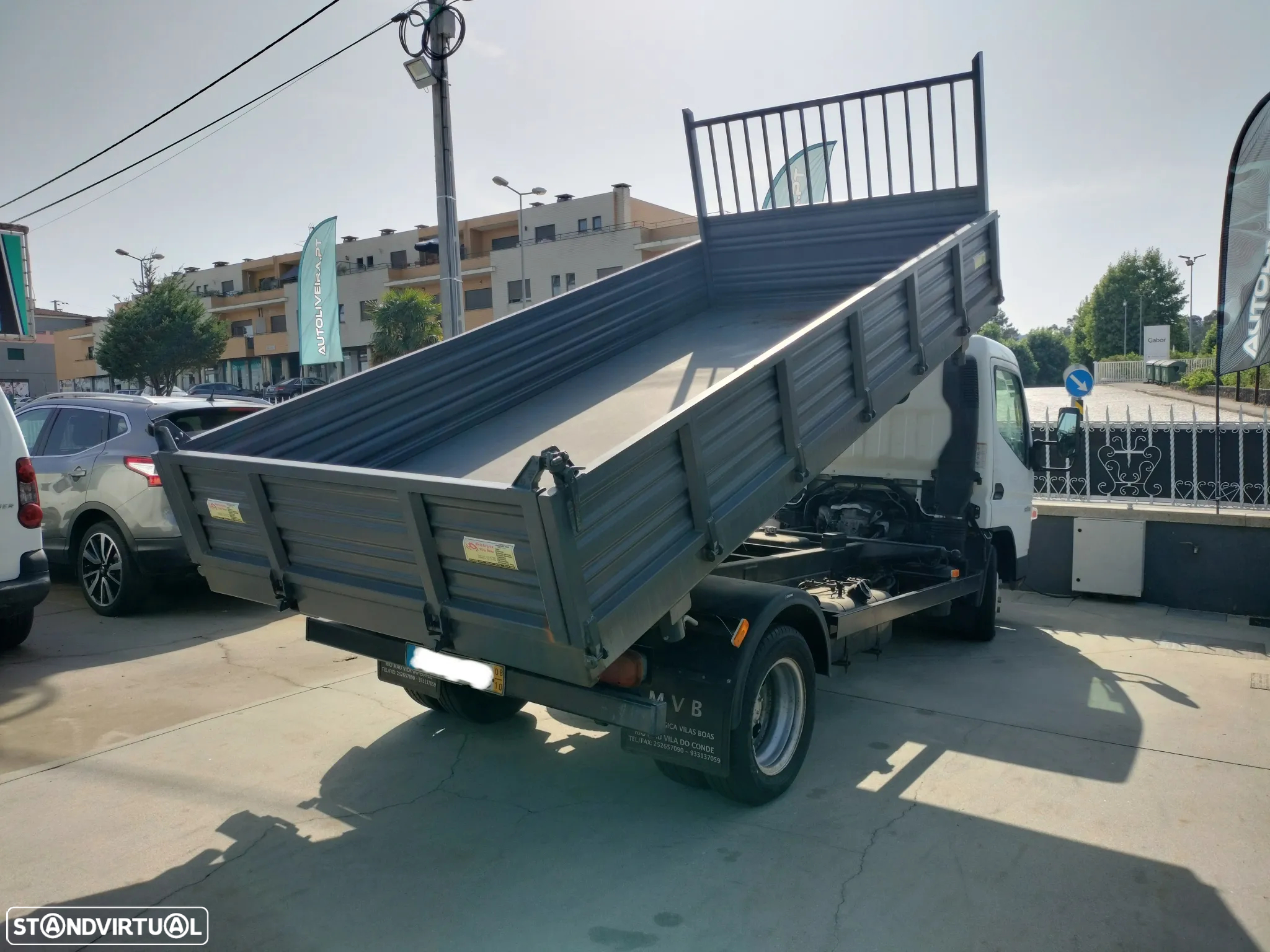 Mitsubishi Canter 3.0 Tribasculante - 4