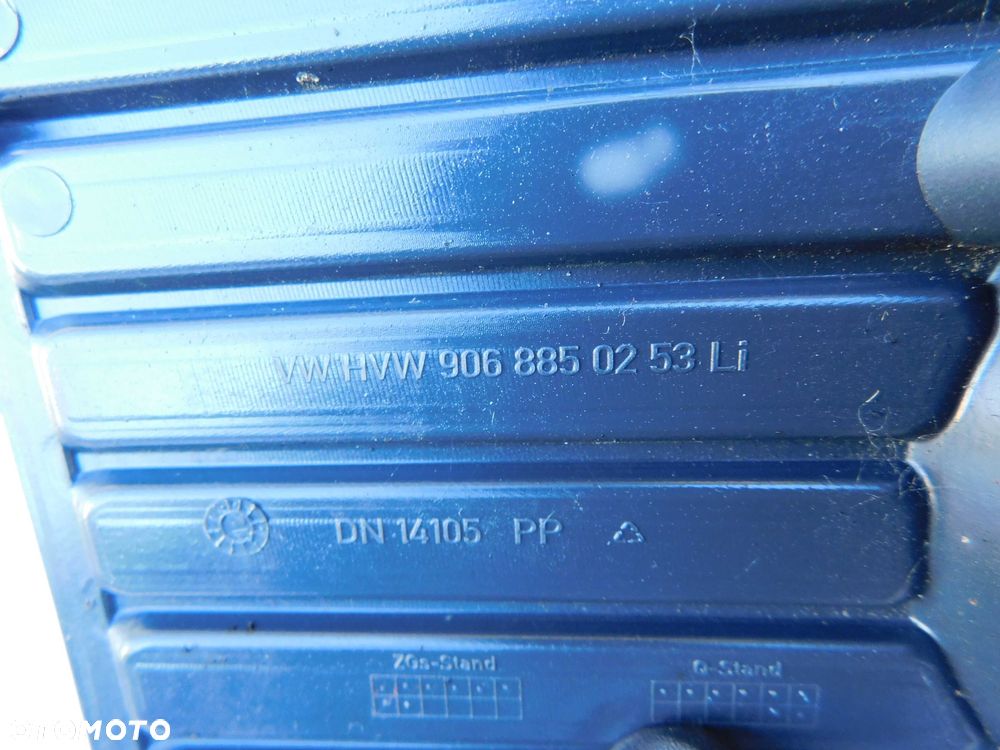 VW Crafter 2.5 TDI kratki maskownice halogena halogenu w zderzak OEM - 3