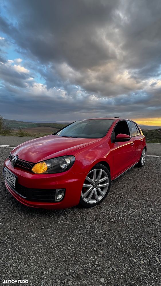 Volkswagen Golf 2.0 TSI GTI - 1
