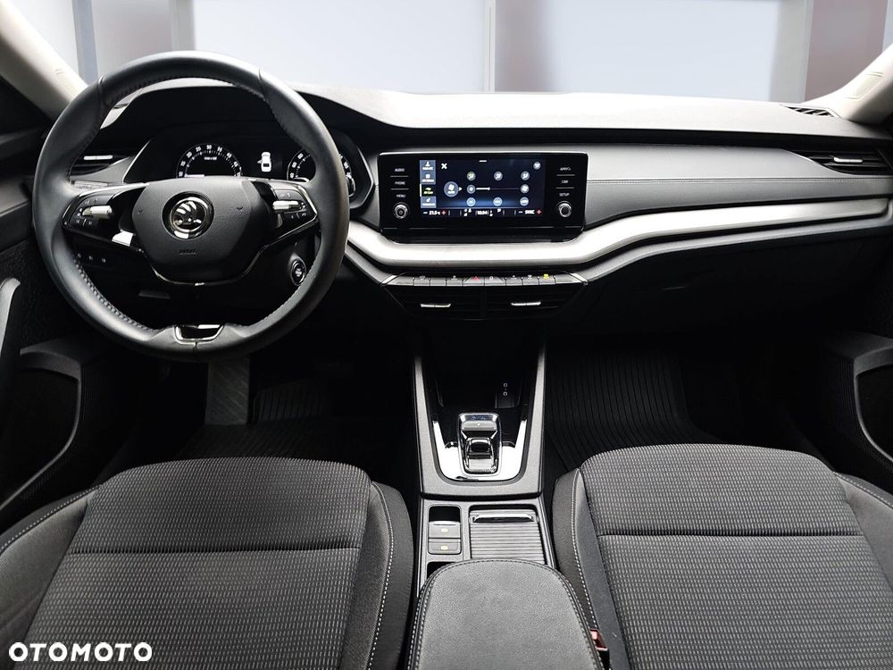 Skoda Octavia 2.0 TDI SCR Ambition DSG - 8