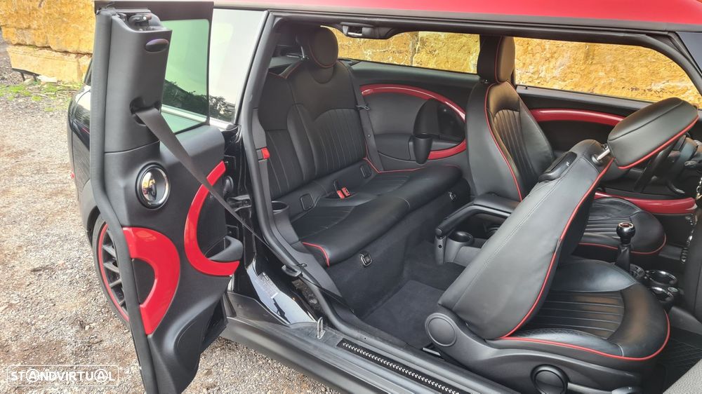 MINI Clubman John Cooper Works - 38