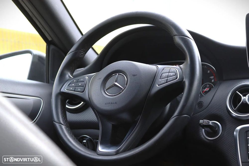 Mercedes-Benz A 180 d Urban - 25