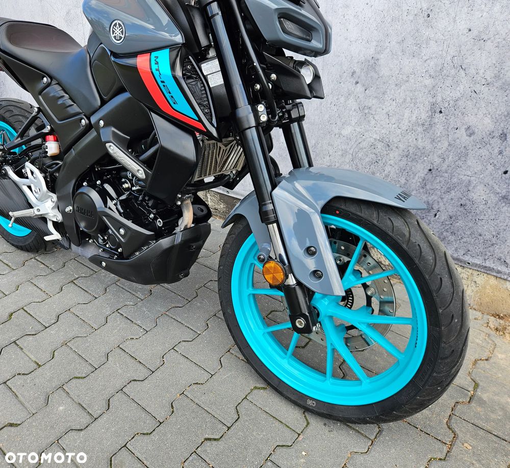Yamaha MT - 32