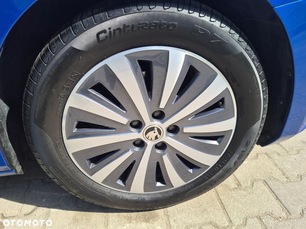 Skoda Superb 2.0 TDI SCR Style DSG - 8