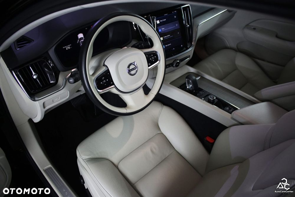 Volvo S60 B5 B AWD Plus Dark - 7