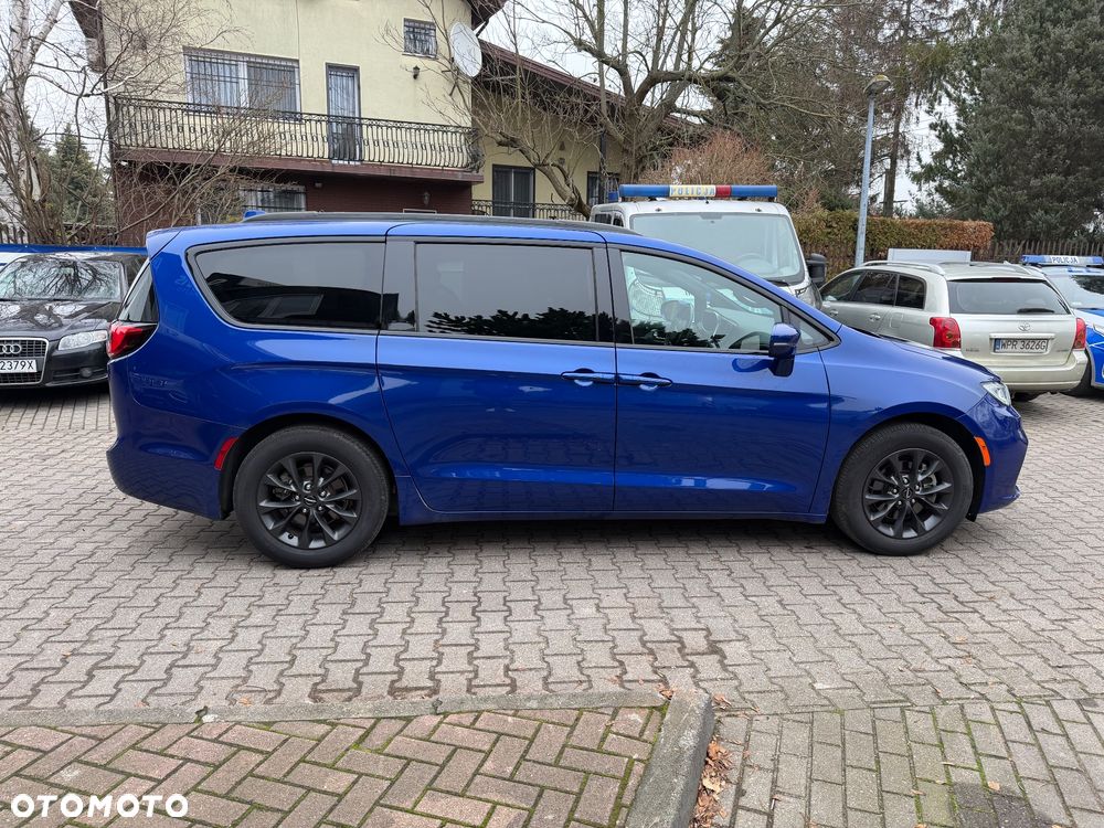 Chrysler Pacifica - 6