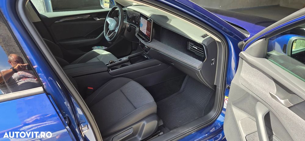Volkswagen Passat 1.5 eTSI DSG MHEV Base - 13