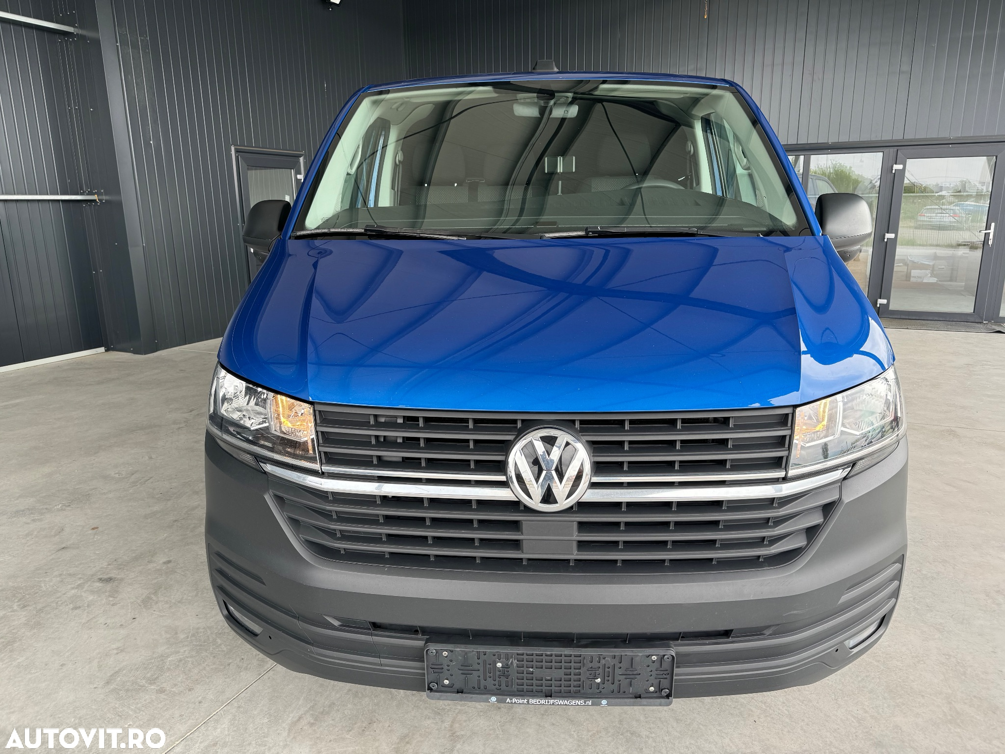 Volkswagen Transporter T6.1 - 12