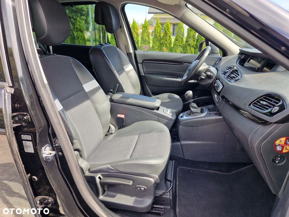 Renault Scenic 1.6 dCi Energy Bose EU6 - 16