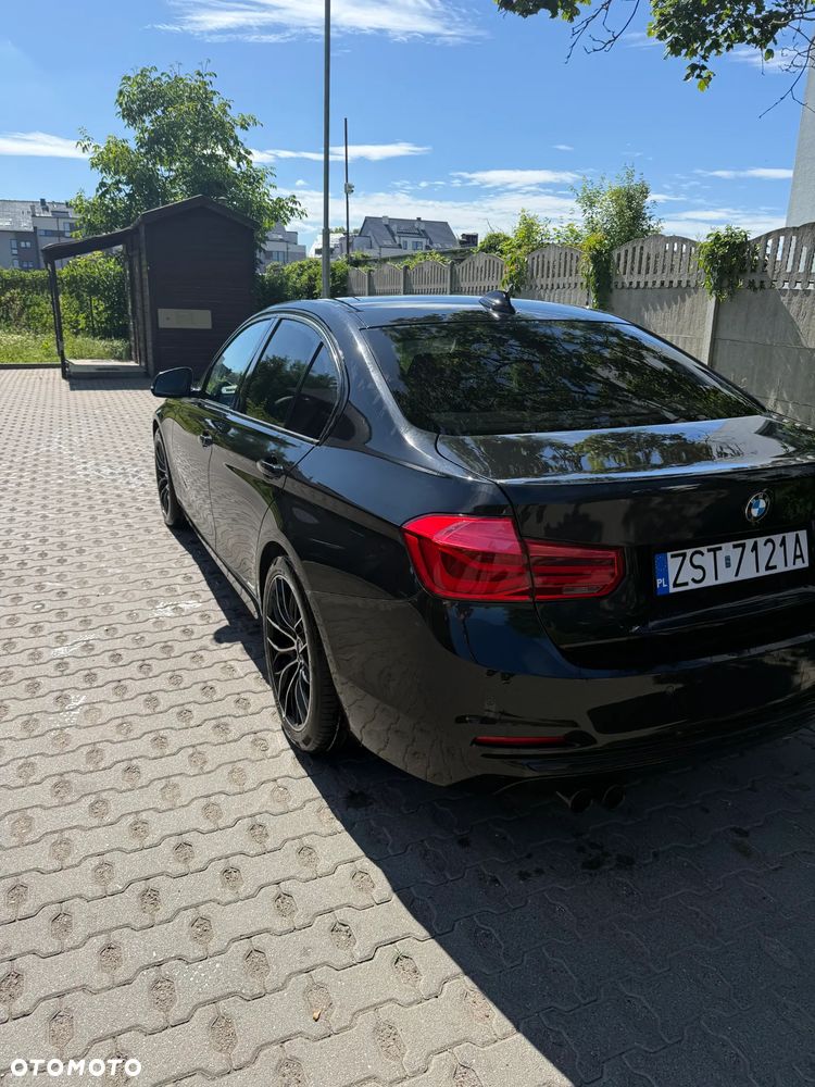 BMW Seria 3 320d Efficient Dynamics - 24