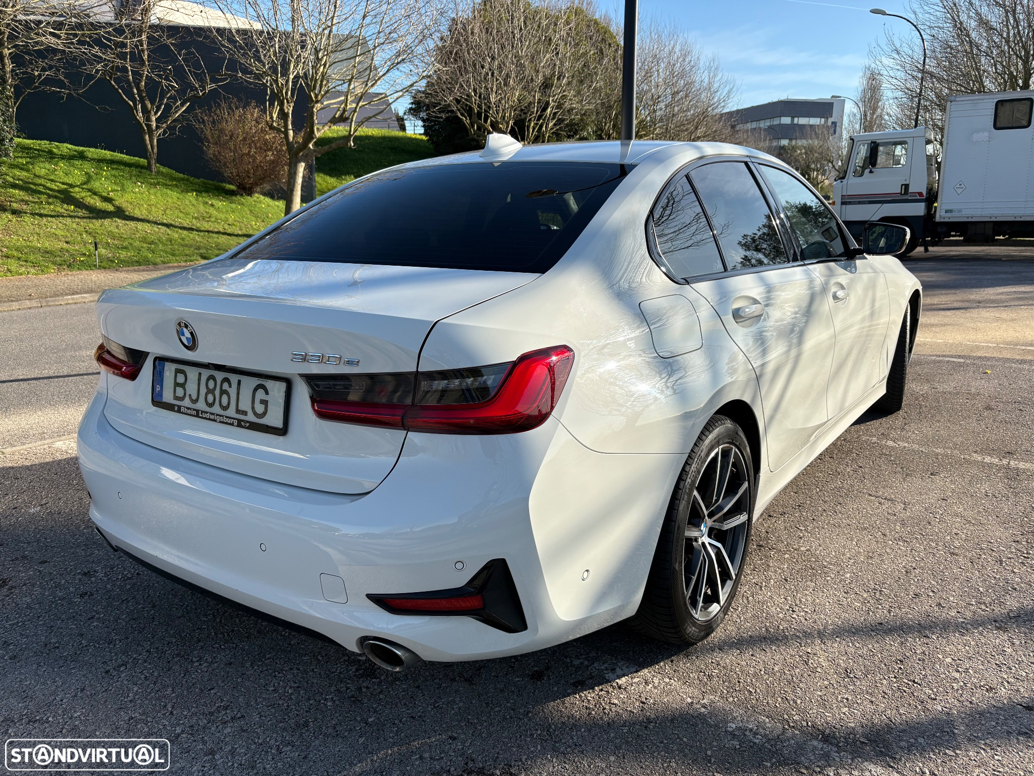 BMW 330 e Auto - 4