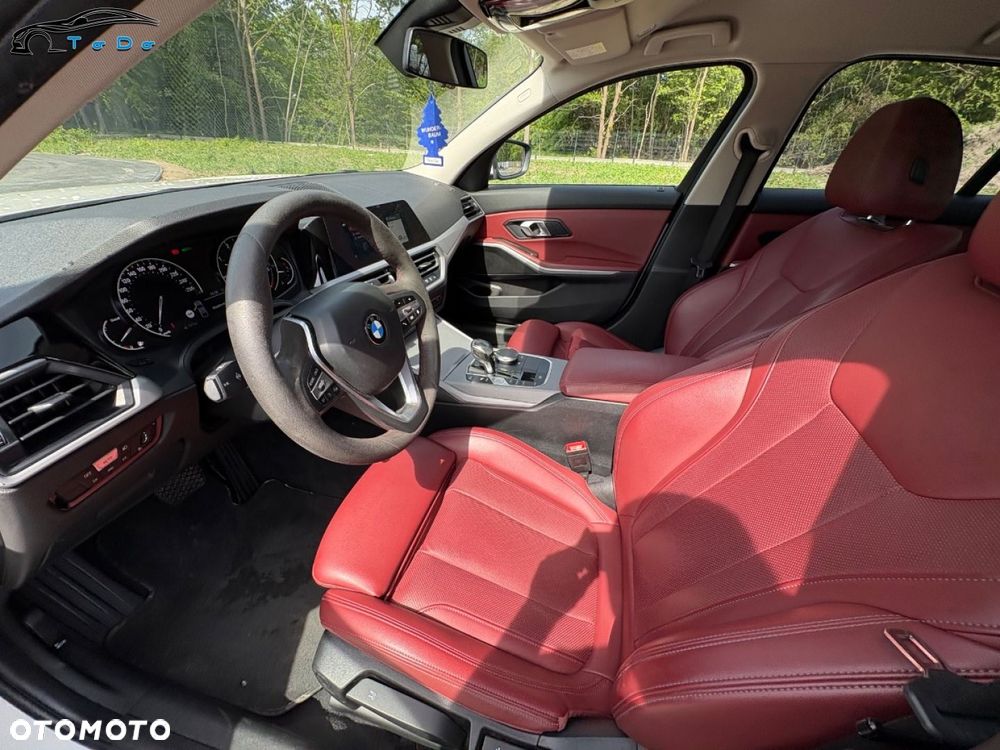 BMW Seria 3 318d M Sport - 19