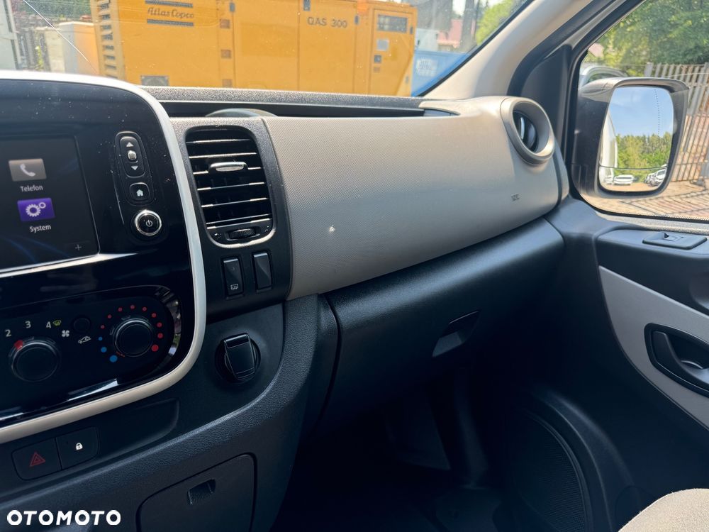 Renault Trafic - 25