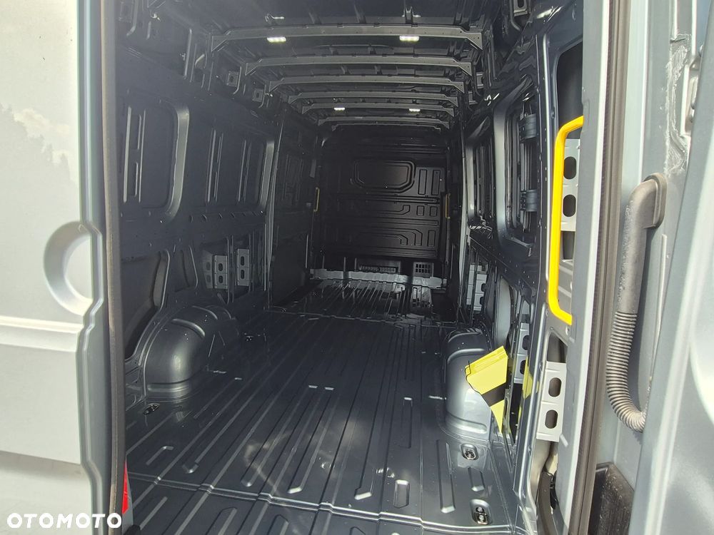 Volkswagen Crafter 35 - 10
