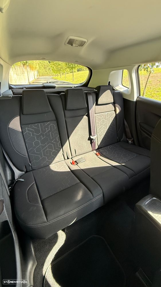 Peugeot 2008 1.2 PureTech Allure - 11
