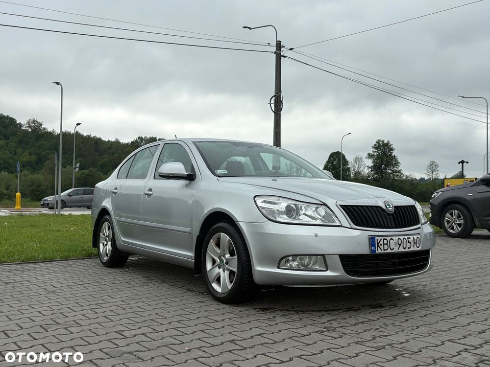 Skoda Octavia 1.6 TDI Ambiente DSG - 2