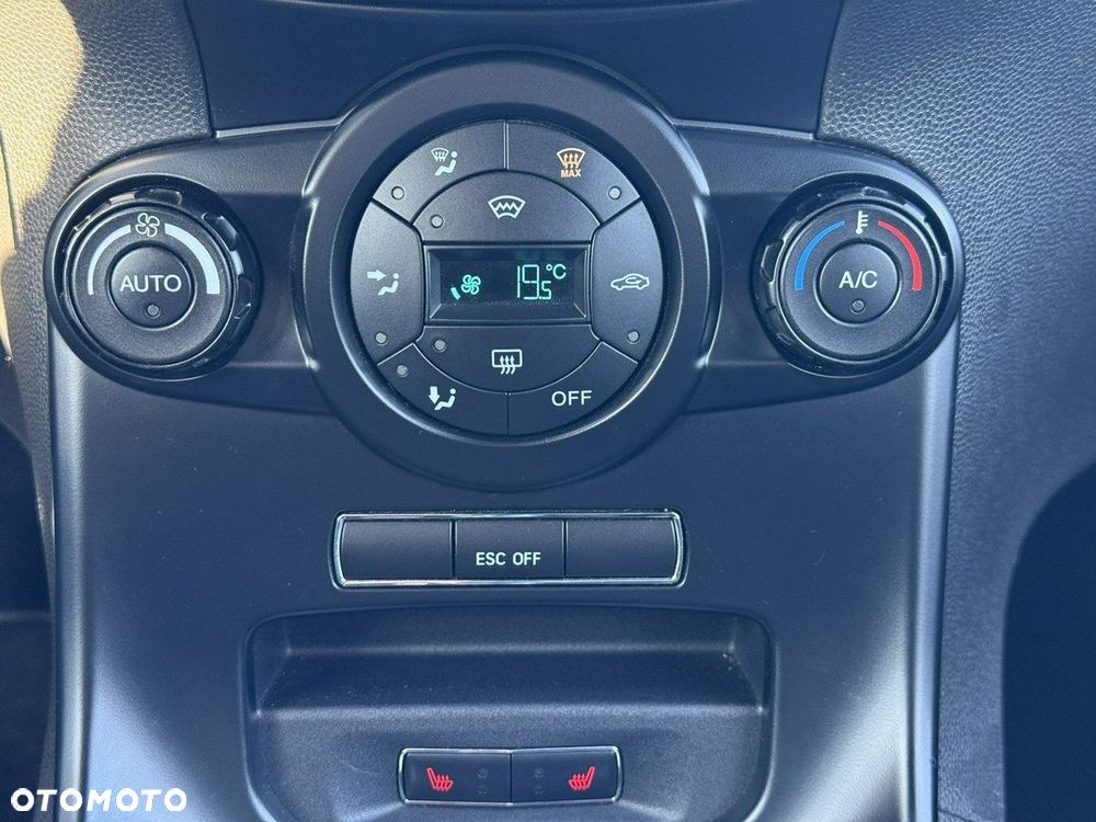 Ford Fiesta - 25