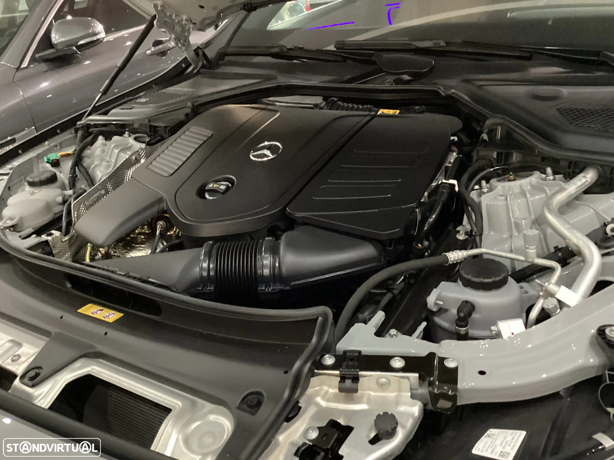 Mercedes-Benz E 300 e AMG Line - 30