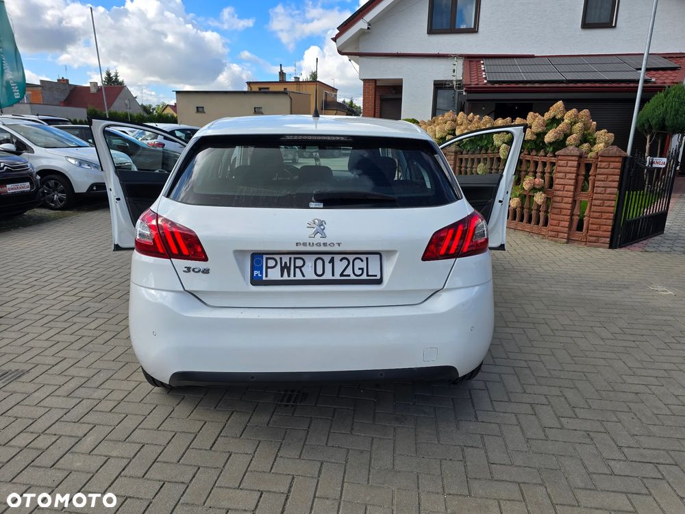 Peugeot 308 - 23