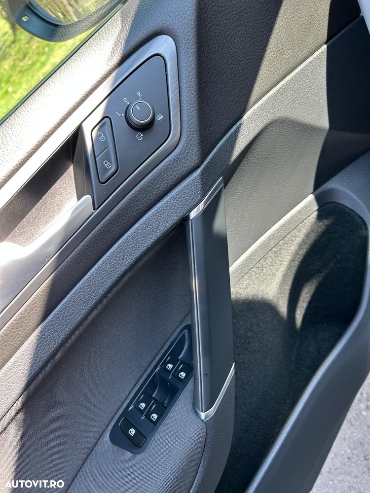 Volkswagen e-Golf - 5